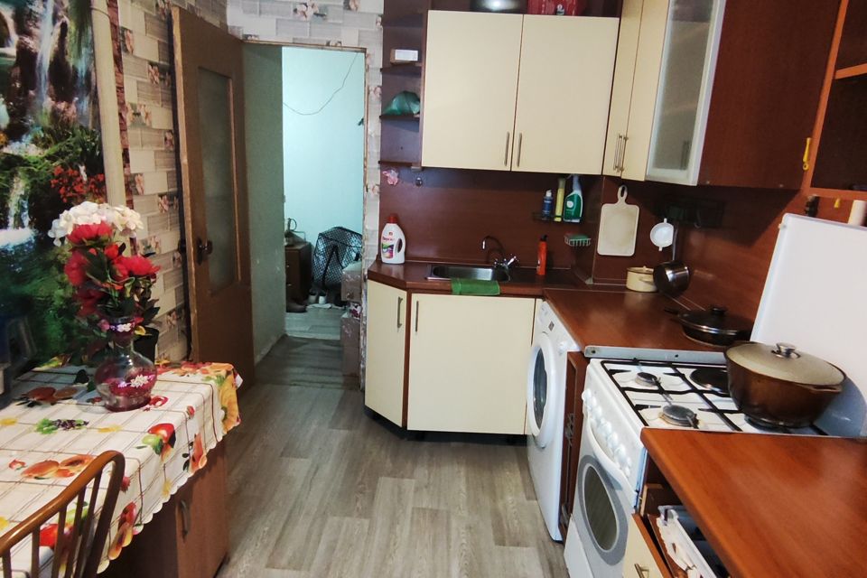 Продаётся комната в 3-комн. квартире, 12.2 м²