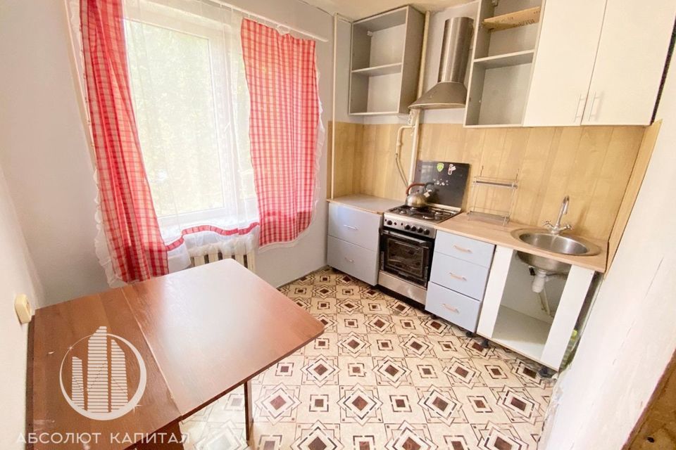 Продаётся 3-комнатная квартира, 55.9 м²