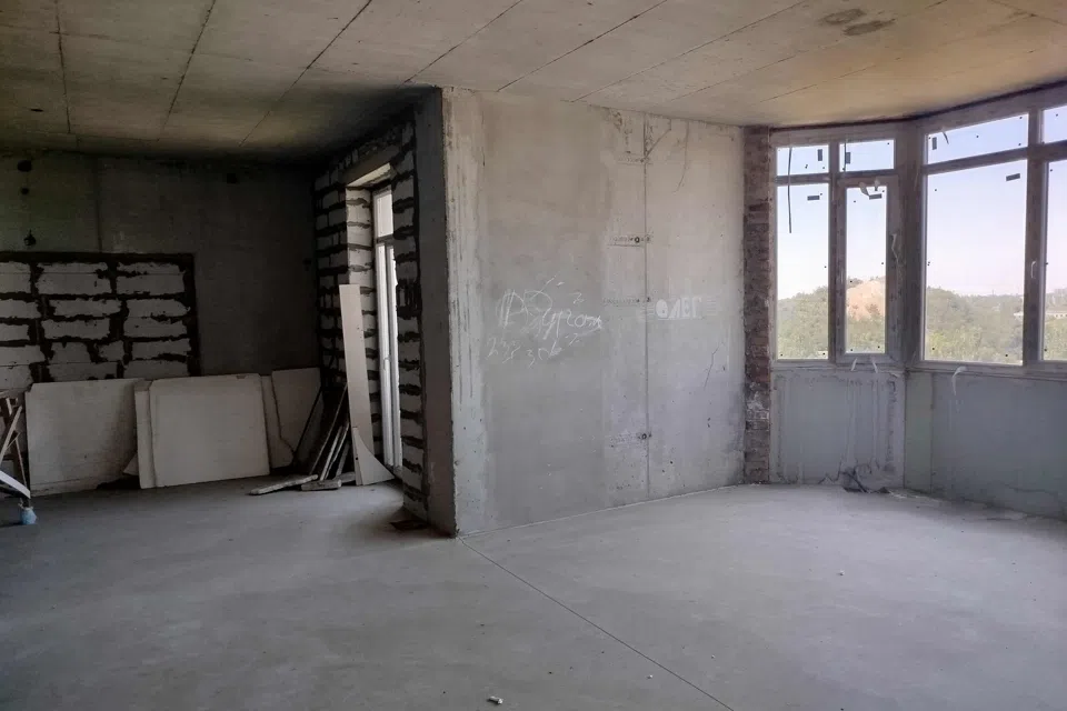 Продаётся 3-комнатная квартира, 137 м²