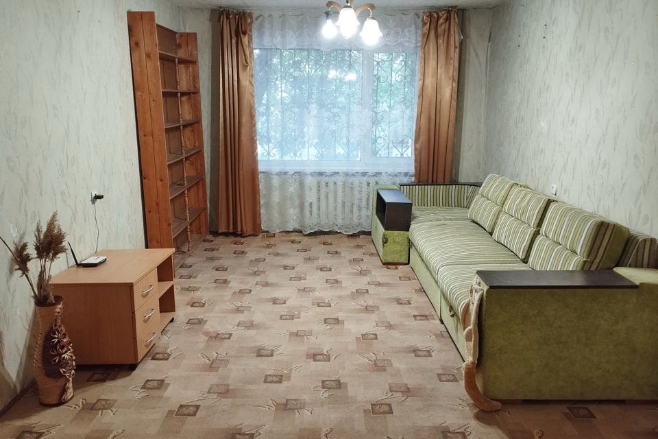 Продаётся 4-комнатная квартира, 98 м²
