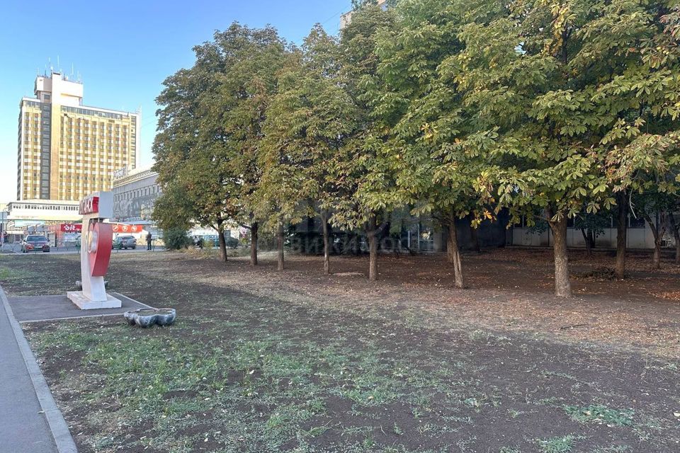 Продаётся помещение своб. назначения, 235 м²