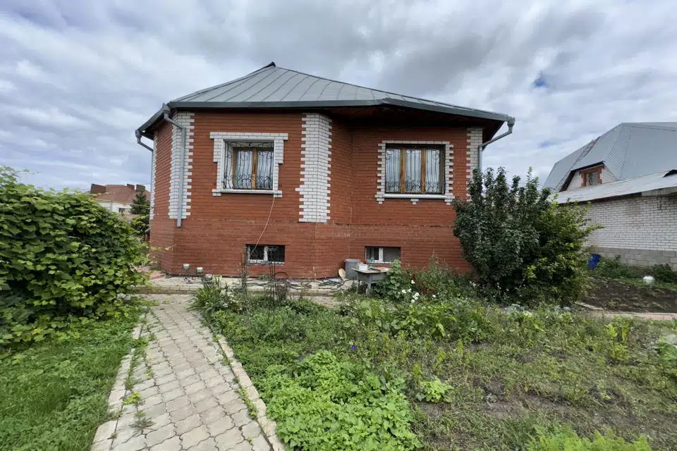 Продаётся 3-этажный дом, 384 м²