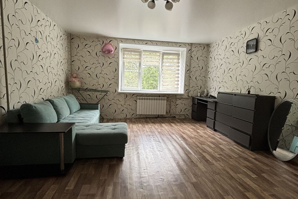 Продаётся 1-комнатная квартира, 42 м²
