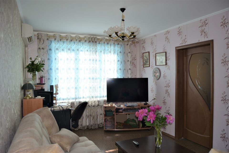 Продаётся 4-комнатная квартира, 62 м²