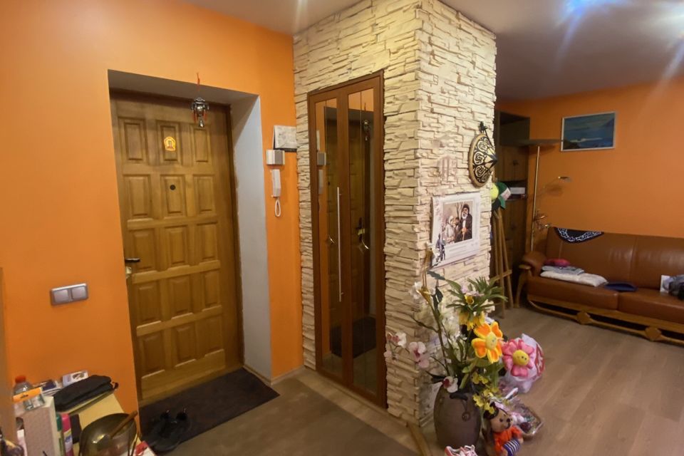 Продаётся 3-комнатная квартира, 105.5 м²