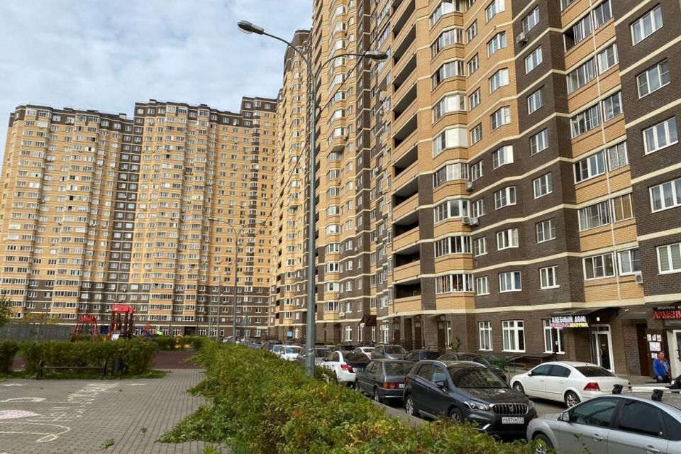 Продаётся 1-комнатная квартира, 42 м²