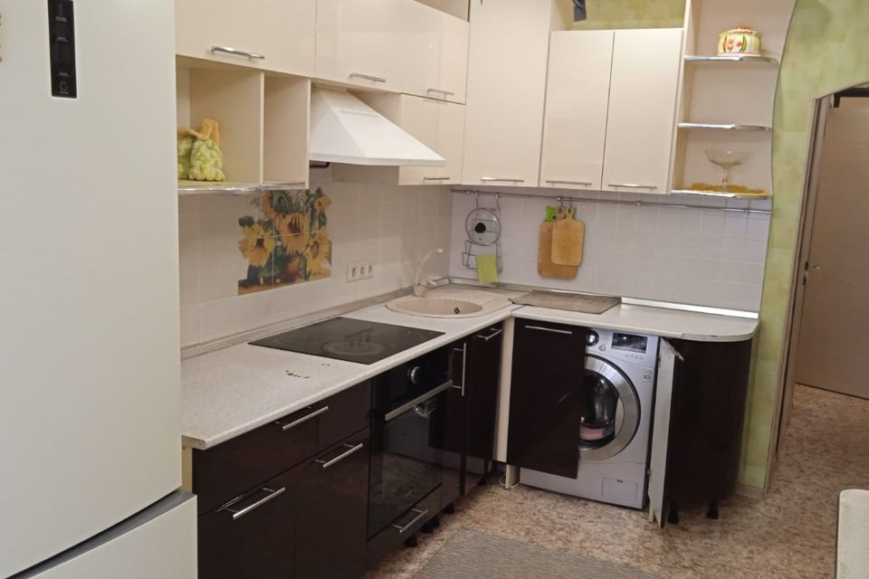 Сдаётся 2-комнатная квартира, 56 м²