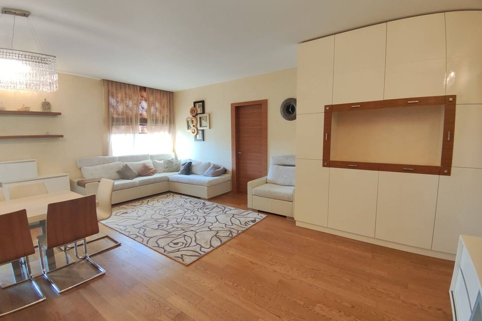Продаётся 4-комнатная квартира, 133.1 м²