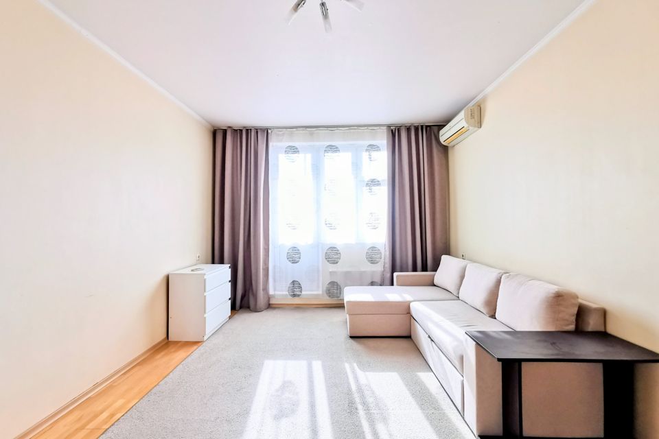 Продаётся 1-комнатная квартира, 37.7 м²
