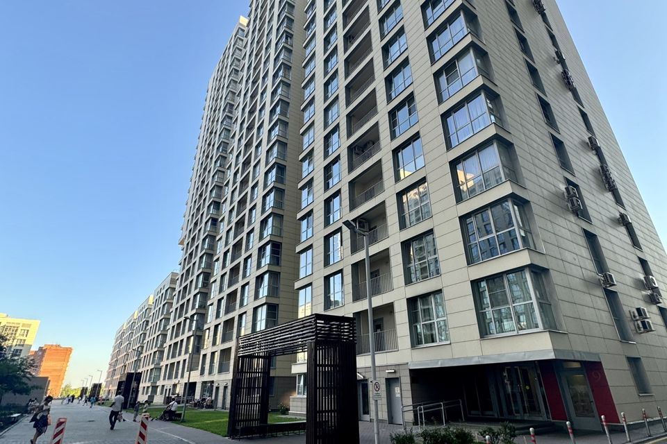 Продаётся 1-комнатная квартира, 63 м²