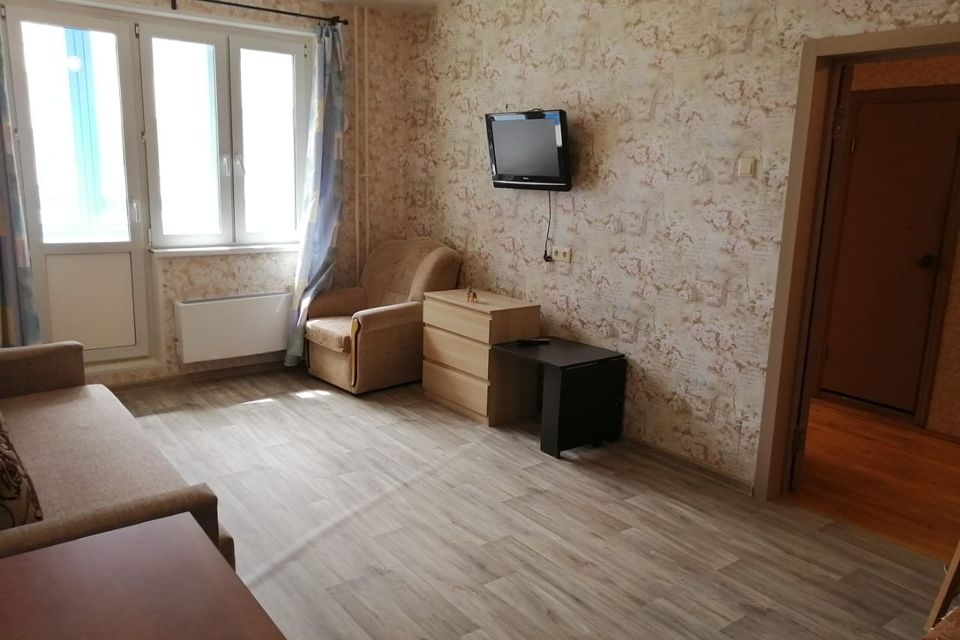 Продаётся 1-комнатная квартира, 38 м²