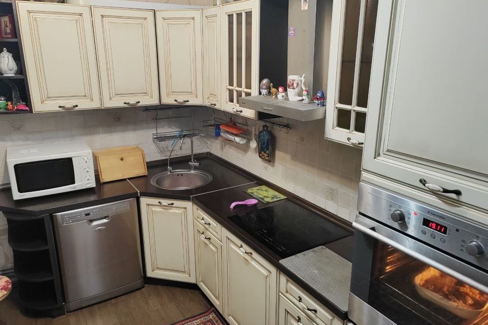 Продаётся 2-комнатная квартира, 58.2 м²