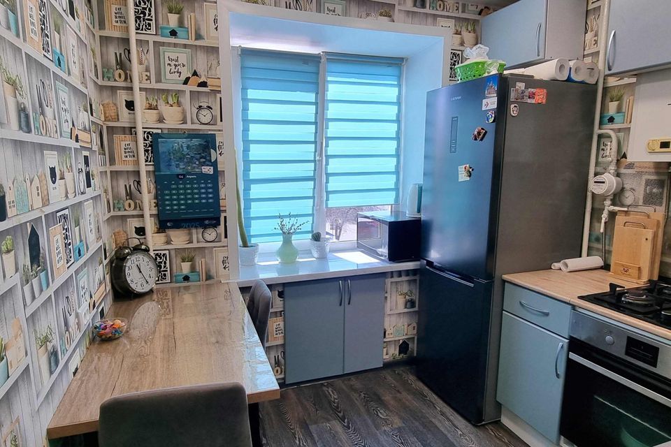 Продаётся 3-комнатная квартира, 41.9 м²