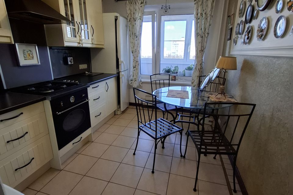 Продаётся 3-комнатная квартира, 64 м²