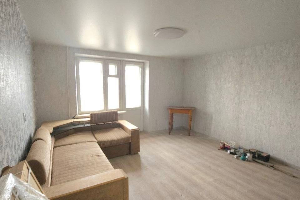 Продаётся 1-комнатная квартира, 42 м²