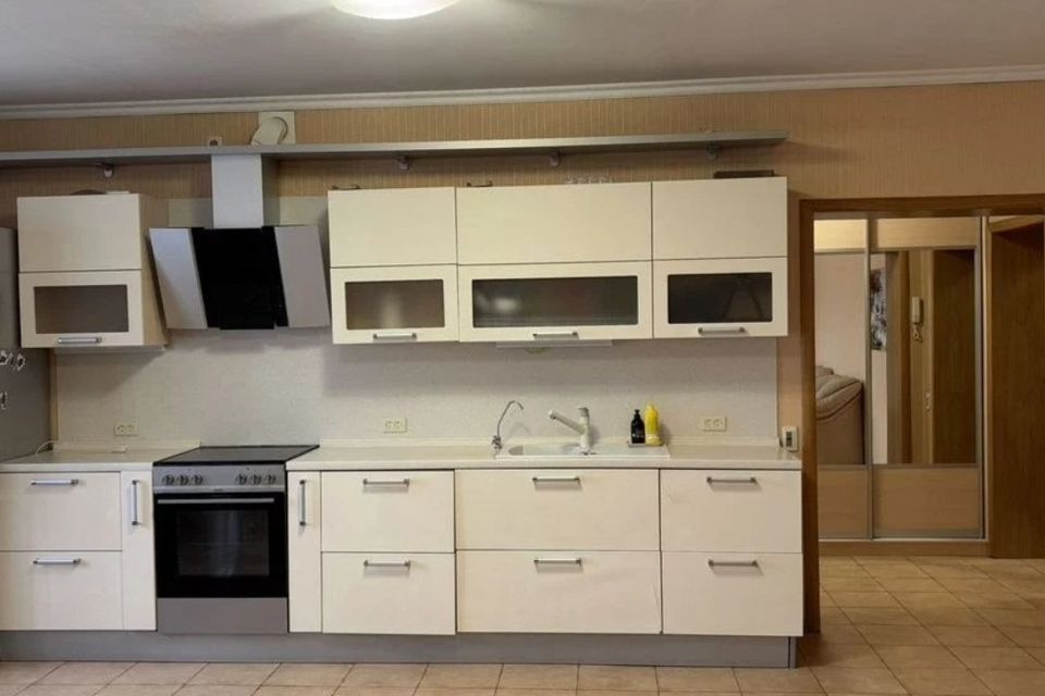 Сдаётся 2-комнатная квартира, 73 м²