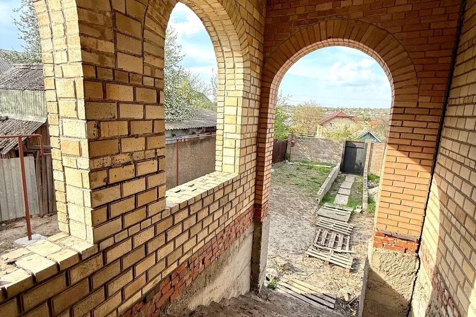 Продаётся 3-этажный дом, 510 м²