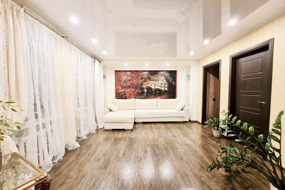 Продаётся 4-комнатная квартира, 96.4 м²