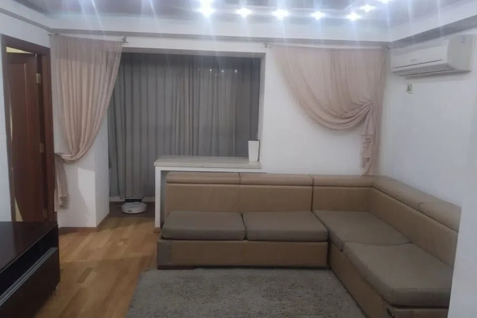 Продаётся 4-комнатная квартира, 80 м²