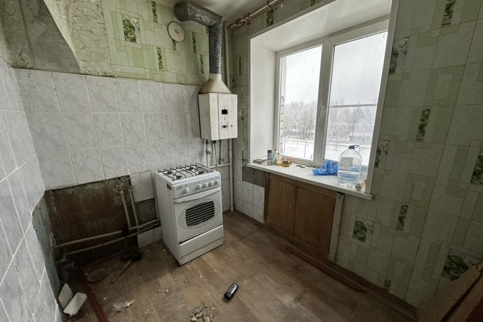 Продаётся 4-комнатная квартира, 62.8 м²