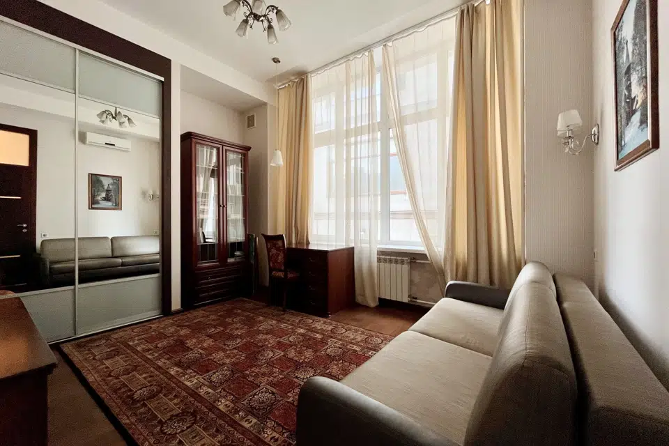 Продаётся 2-комнатная квартира, 58.2 м²
