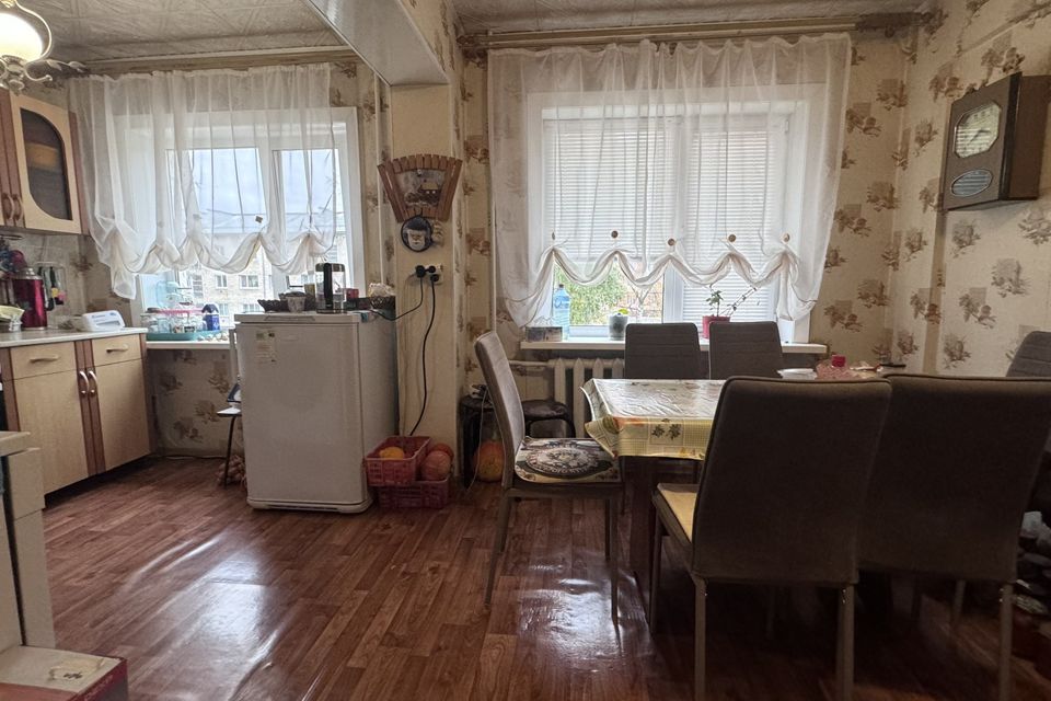 Продаётся 3-комнатная квартира, 59.8 м²