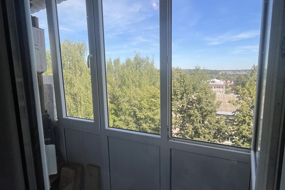 Продаётся 4-комнатная квартира, 59.1 м²