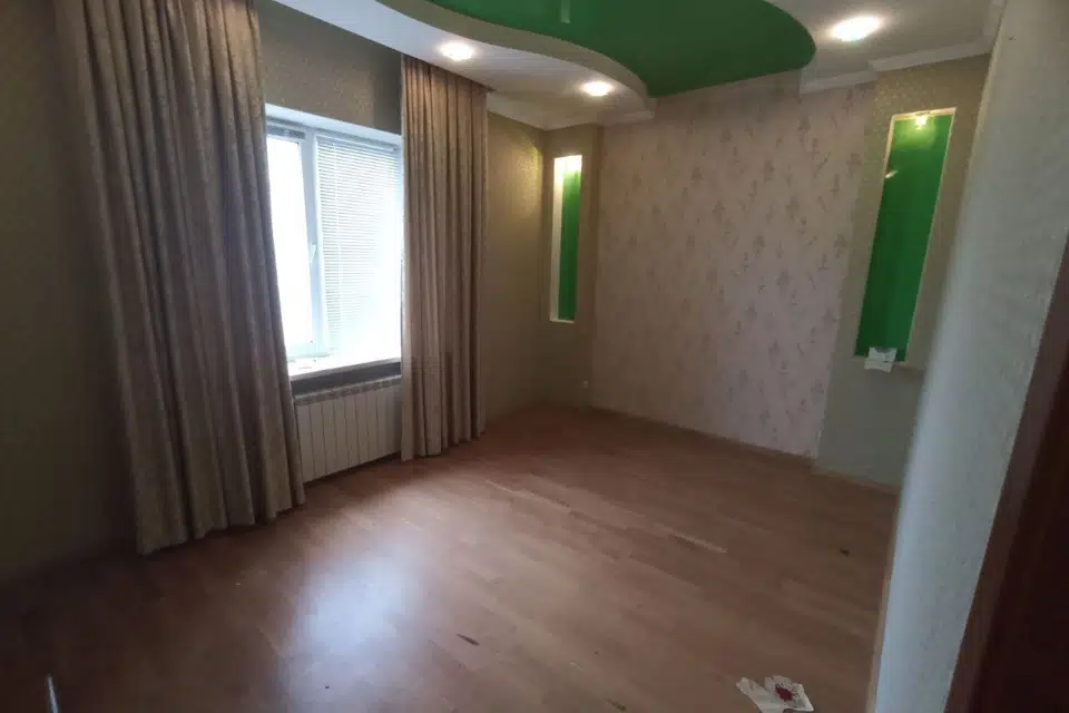 Продаётся 2-этажный дом, 275 м²