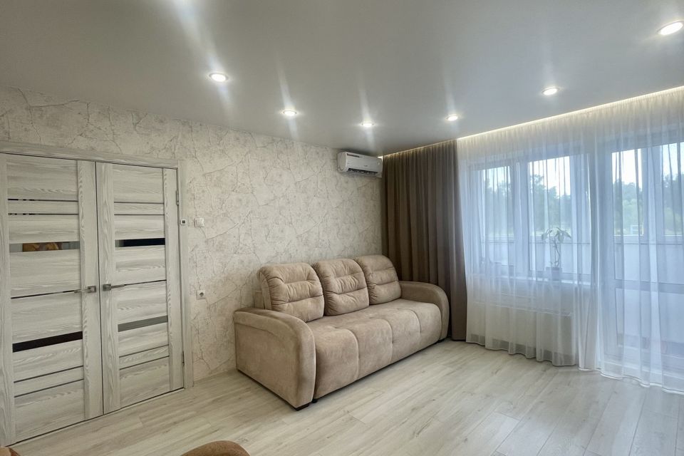 Продаётся 2-комнатная квартира, 60.2 м²