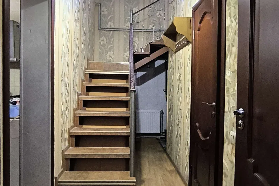 Продаётся 2-этажный дом, 231 м²