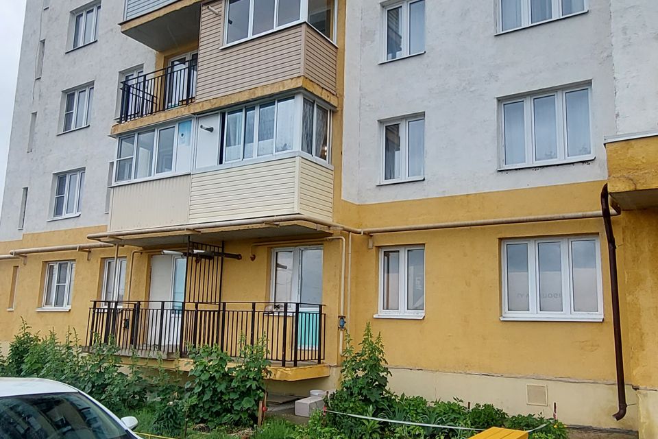 Продаётся 4-комнатная квартира, 74 м²