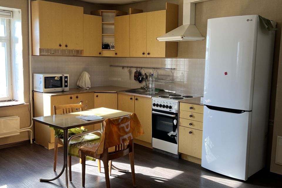 Продаётся 2-комнатная квартира, 56.8 м²