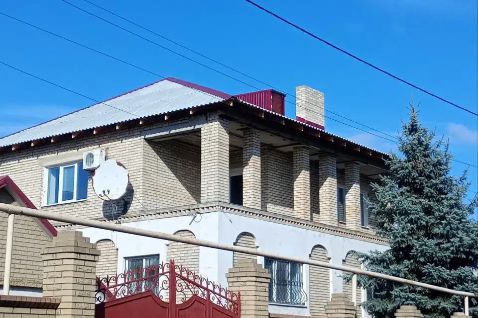 Продаётся 2-этажный дом, 206 м²