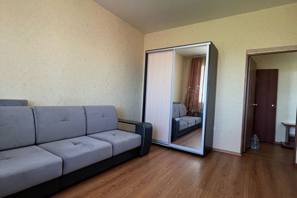 Продаётся 1-комнатная квартира, 37.9 м²