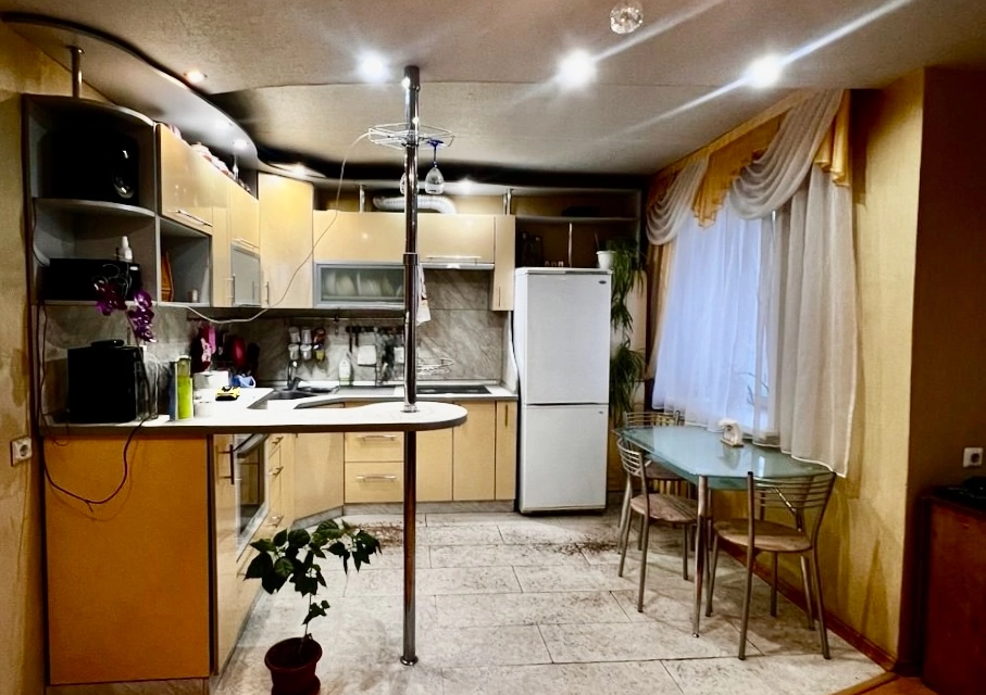 Продаётся 3-комнатная квартира, 73.3 м²