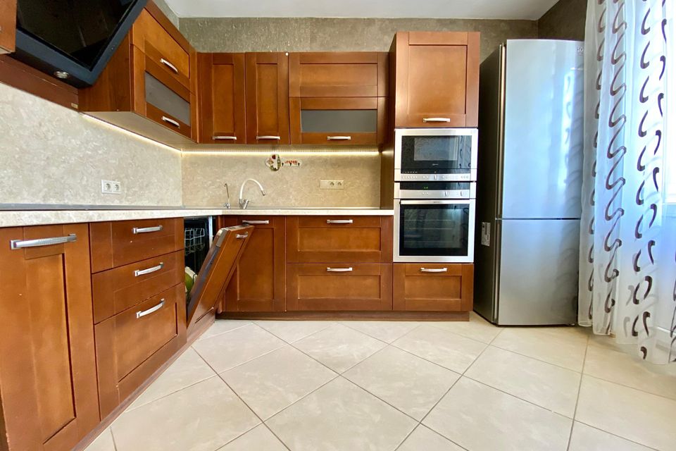 Продаётся 2-комнатная квартира, 77.5 м²