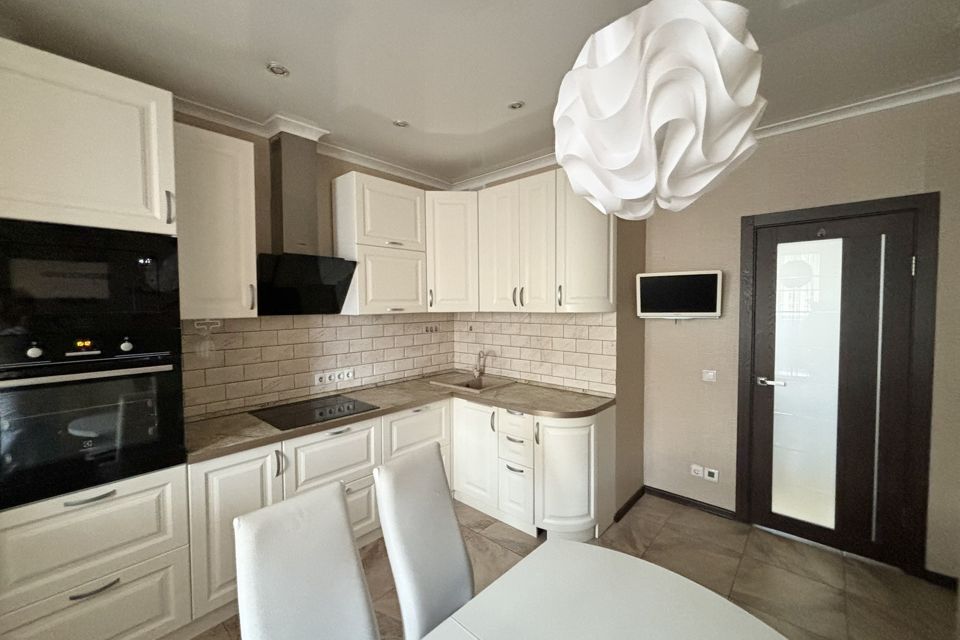 Продаётся 2-комнатная квартира, 62 м²