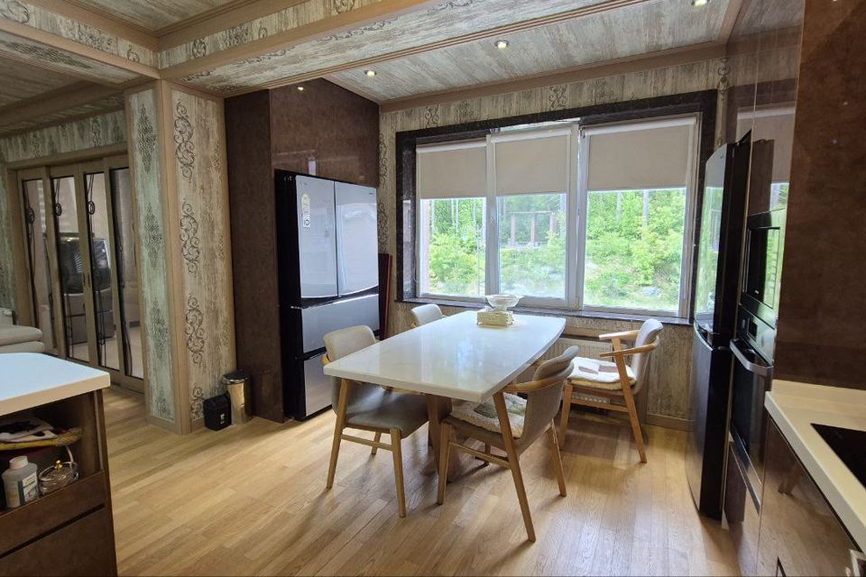 Продаётся 2-комнатная квартира, 95 м²