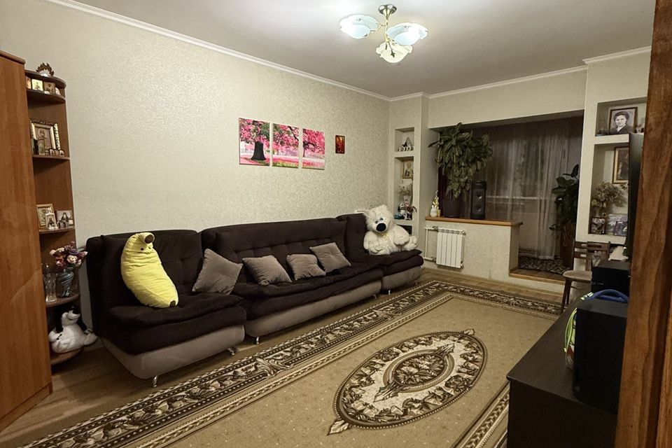 Продаётся 4-комнатная квартира, 89.8 м²