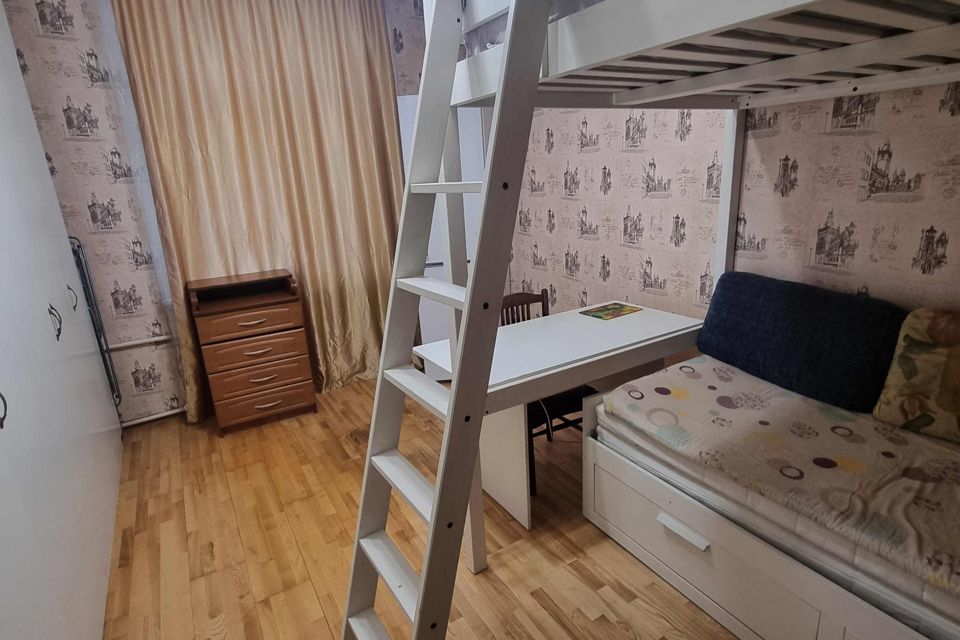 Продаётся комната в 4-комн. квартире, 14.9 м²
