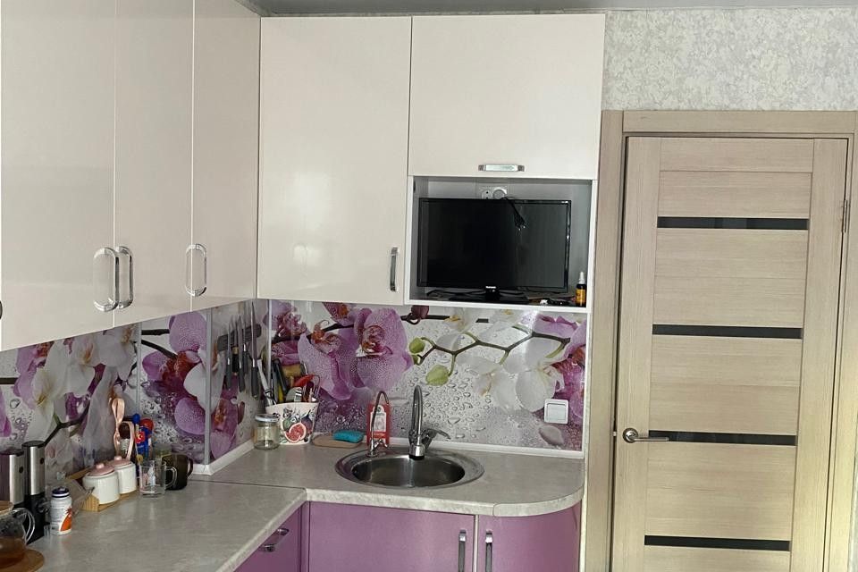 Продаётся 3-комнатная квартира, 60.7 м²