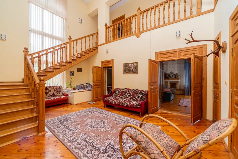 Продаётся 2-этажный дом, 262 м²