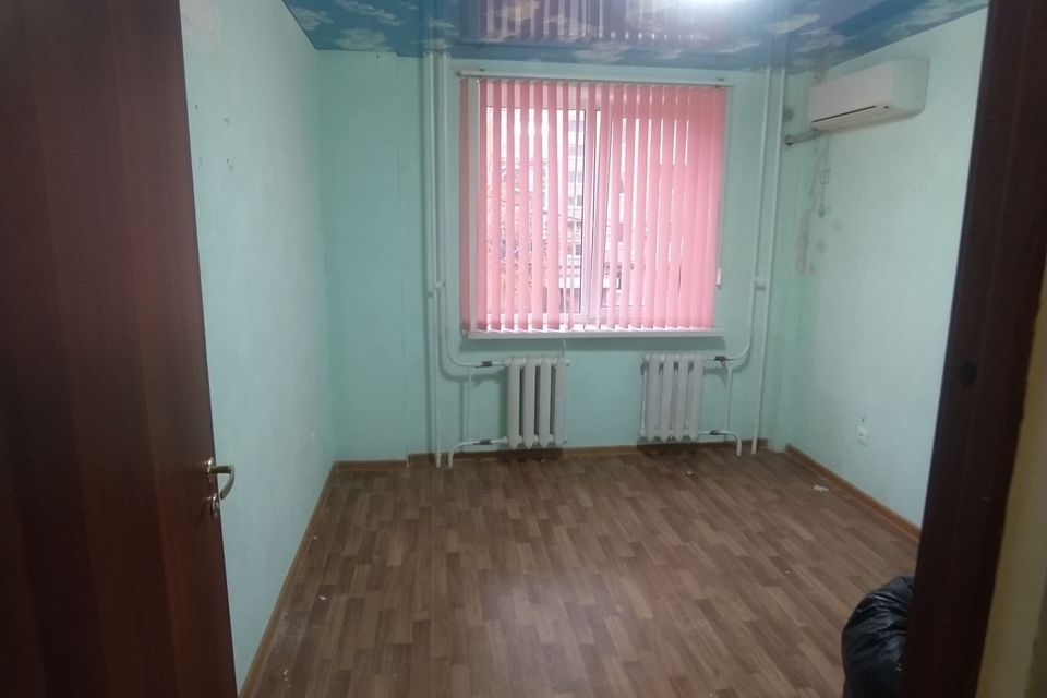 Продаётся 3-комнатная квартира, 57 м²