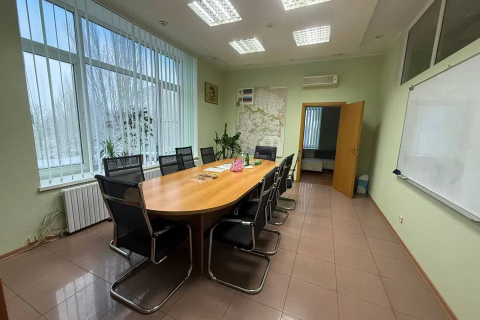 Продаётся помещение своб. назначения, 555 м²