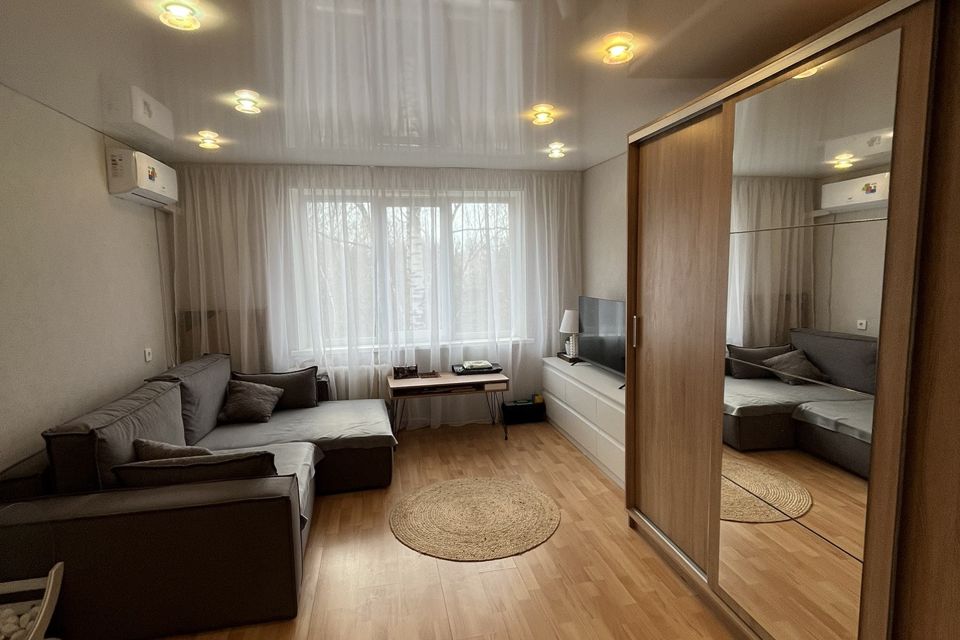 Продаётся 3-комнатная квартира, 56.3 м²