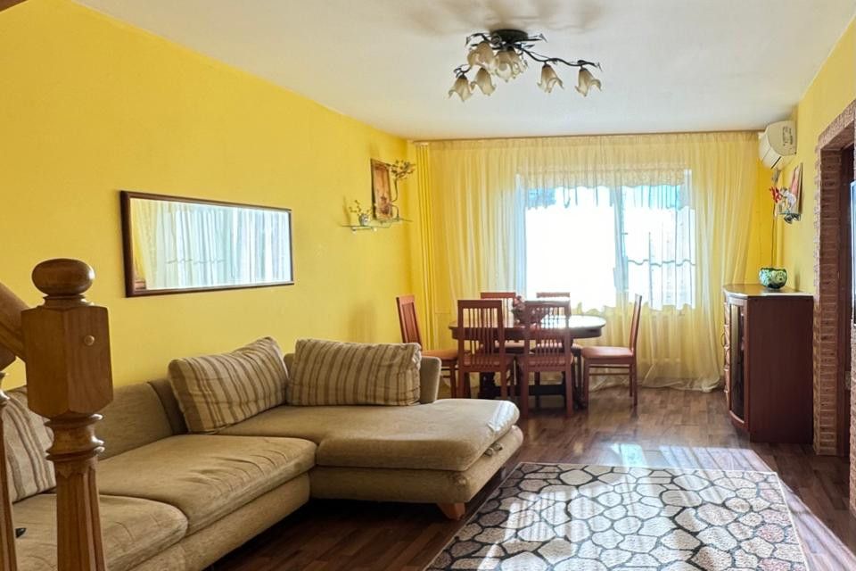 Продаётся 4-комнатная квартира, 126 м²