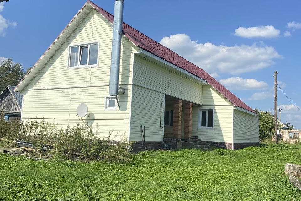 Продаётся 2-этажный дом, 198 м²
