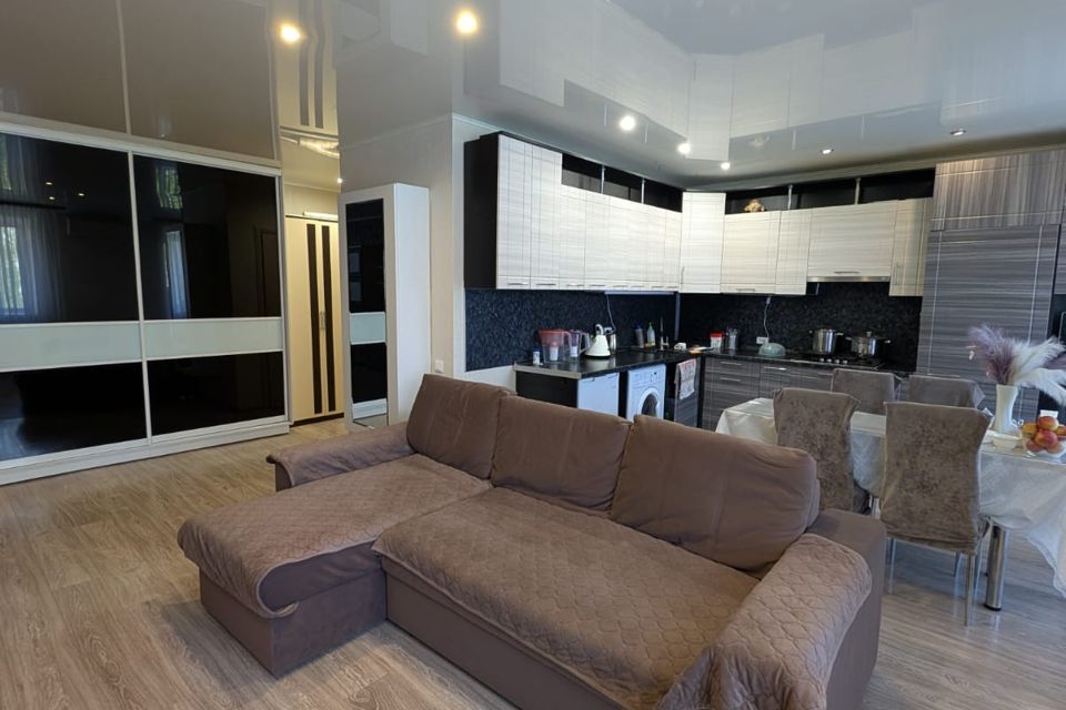 Продаётся 3-комнатная квартира, 80 м²
