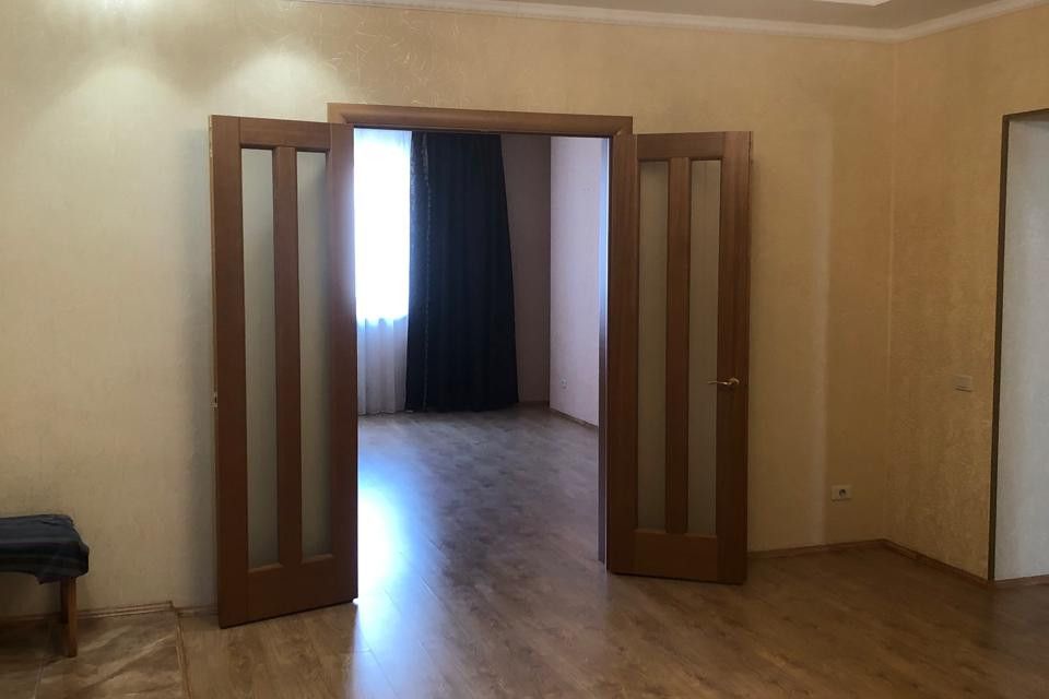 Продаётся 3-комнатная квартира, 108.5 м²