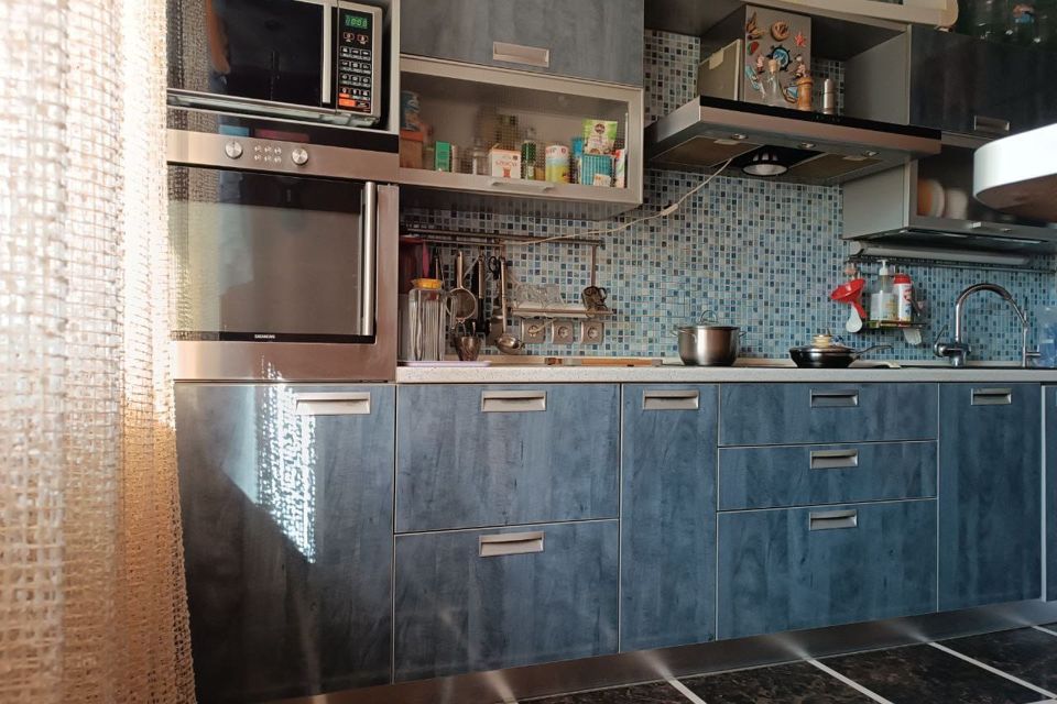 Продаётся 3-комнатная квартира, 119.2 м²